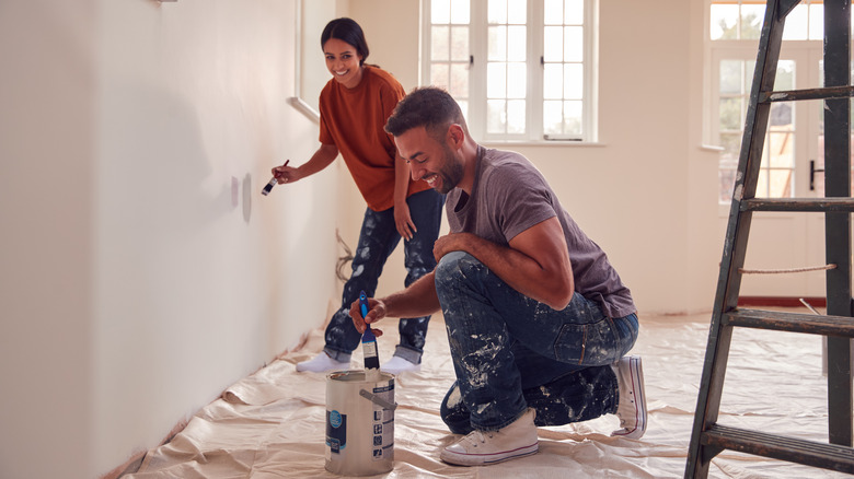 Homeowner's checklist for interior paint job